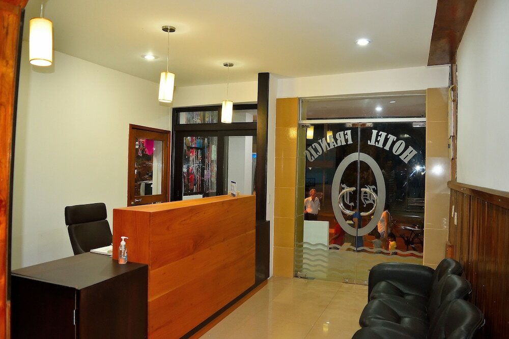 Фото Hostal Sir Francis Drake