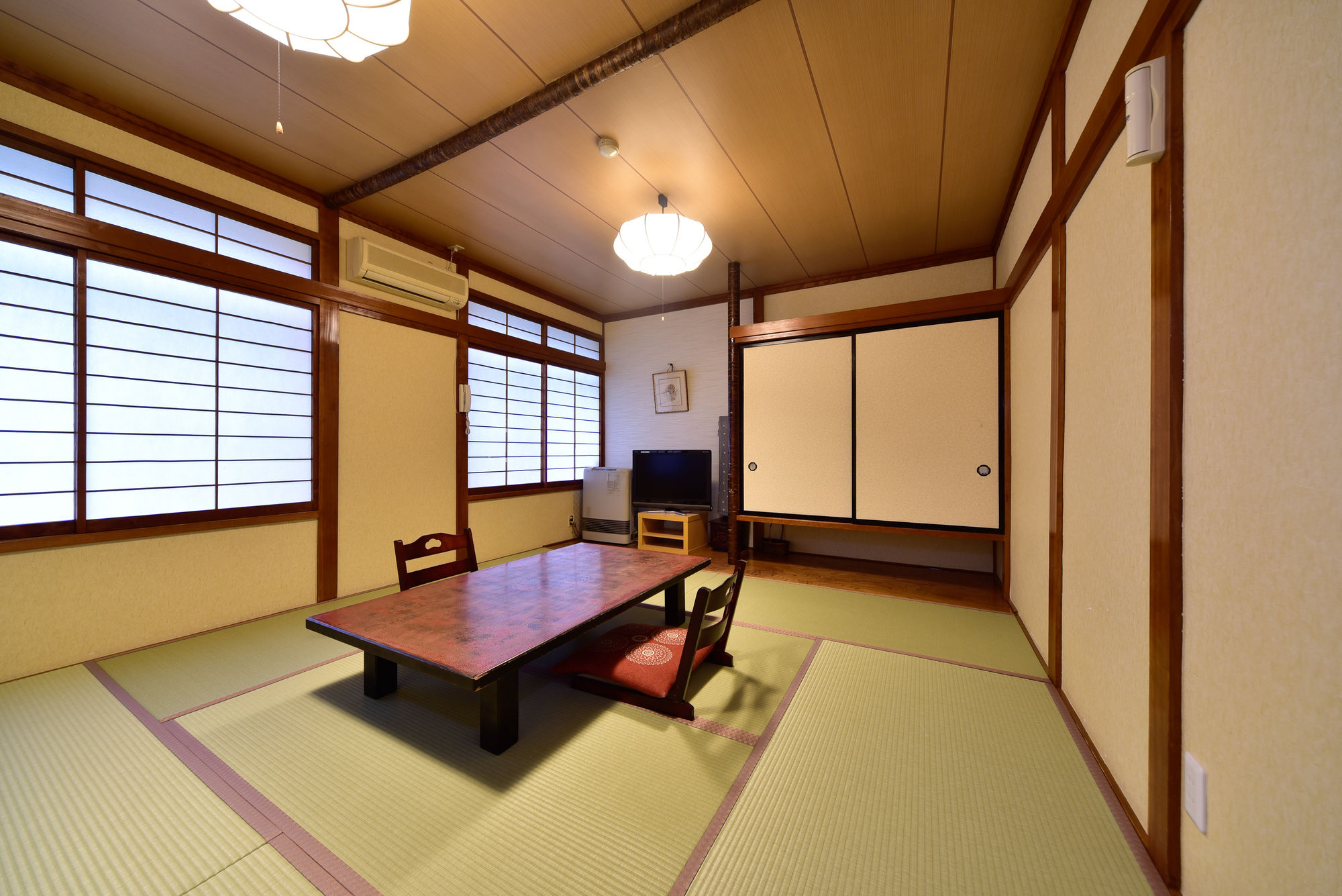 Фото Kusatsu Onsen Kiyoshigekan