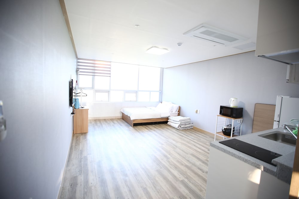 Фото Flora Hostel Pension