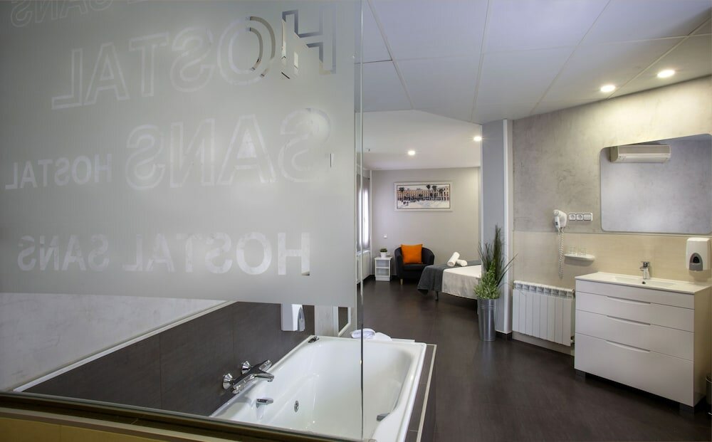 Фото Hostal Sans