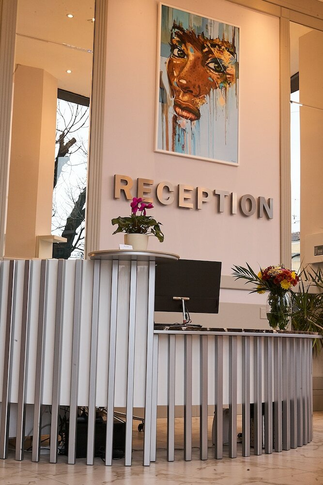 Фото Hotel Lion Sofia