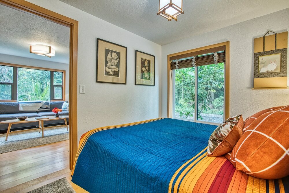 Фото Sehome Garden Inn