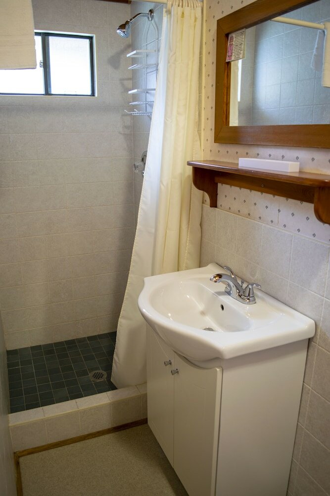 Фото Crandell Mountain Lodge