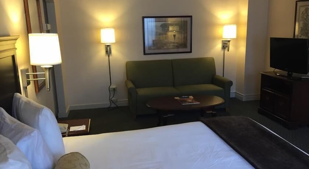 Фото The Inn at Virginia Mason