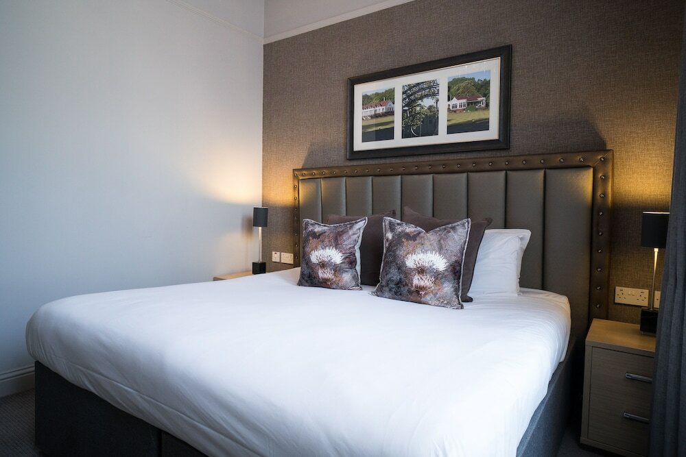 Фото Number 10 Hotel