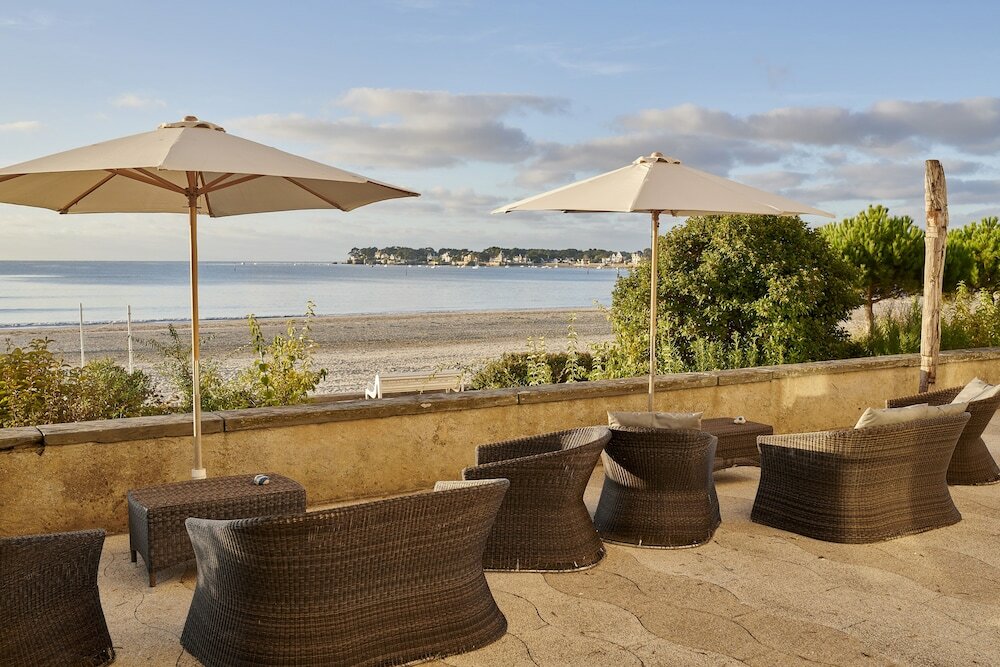 Фото Hôtel Vacances Bleues Villa Caroline