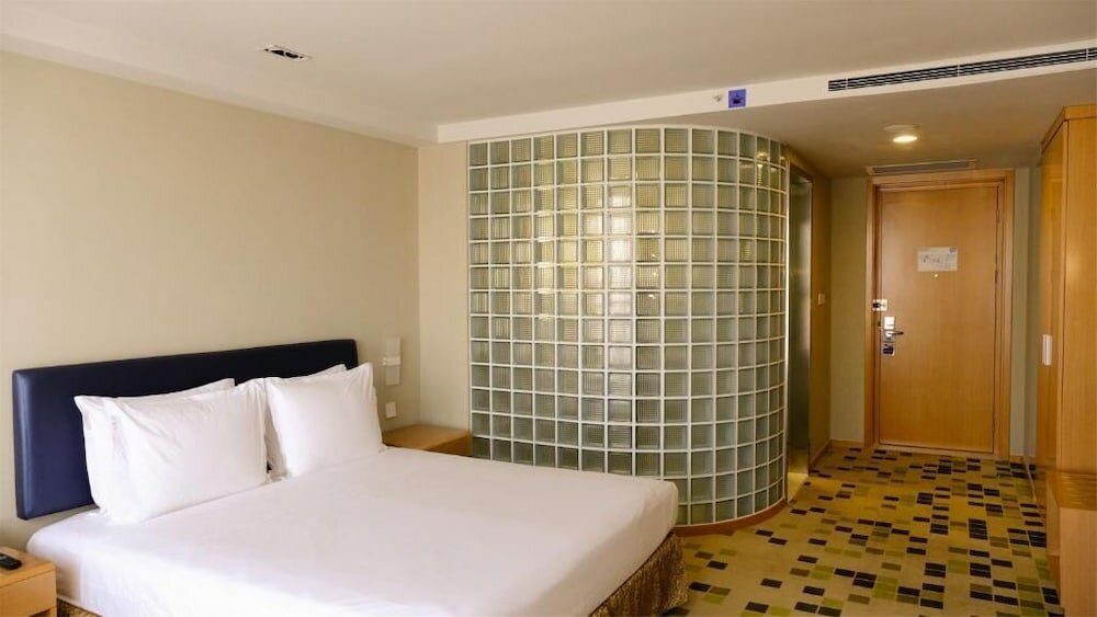 Фото Holiday Inn Express Zhangjiakou Park View