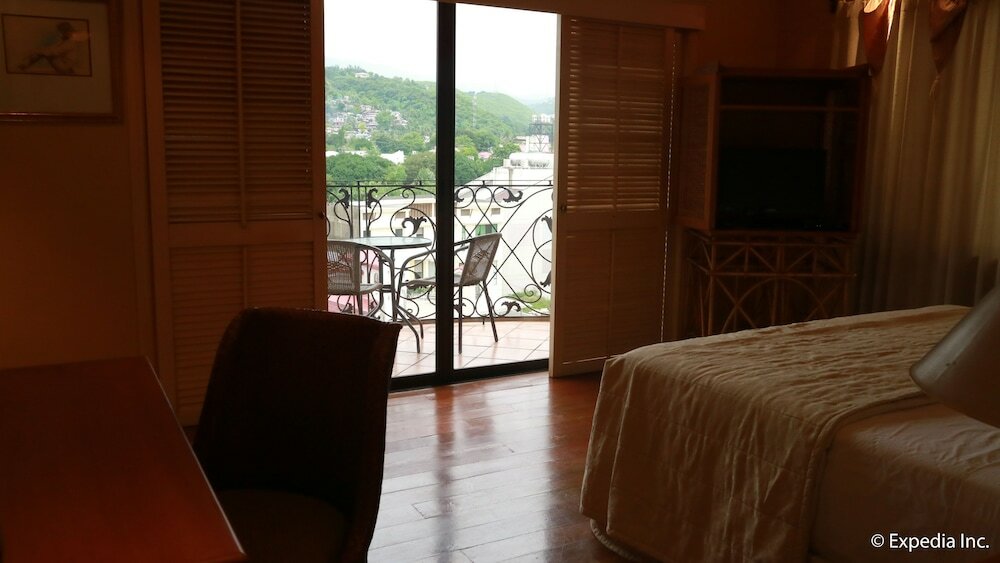 Фото Sophia Suites Residence Hotel