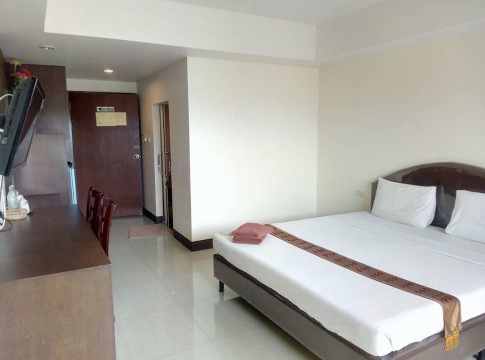 Фото Pearl Place Hotel