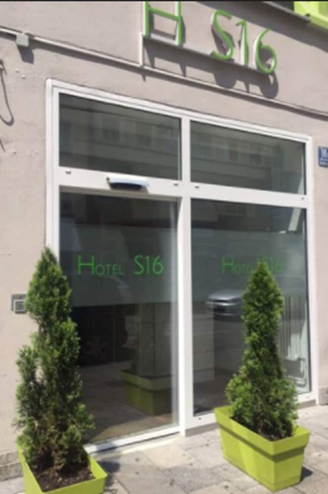 Фото Hotel S16