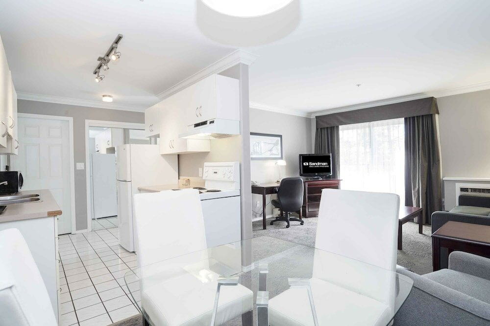 Фото Sandman Hotel & Suites Prince George