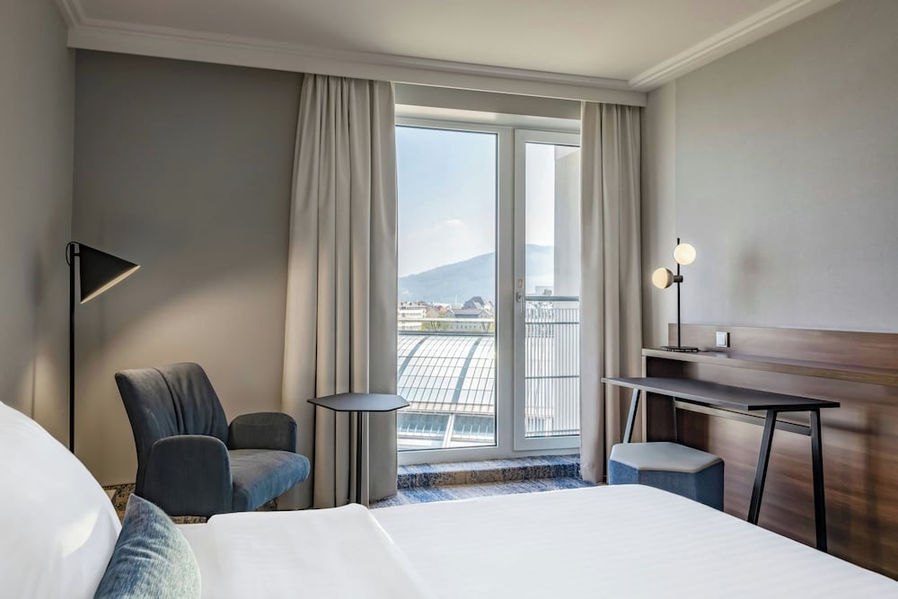 Фото Courtyard by Marriott Linz