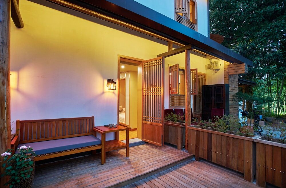 Фото Best Wishes West Lake lnn