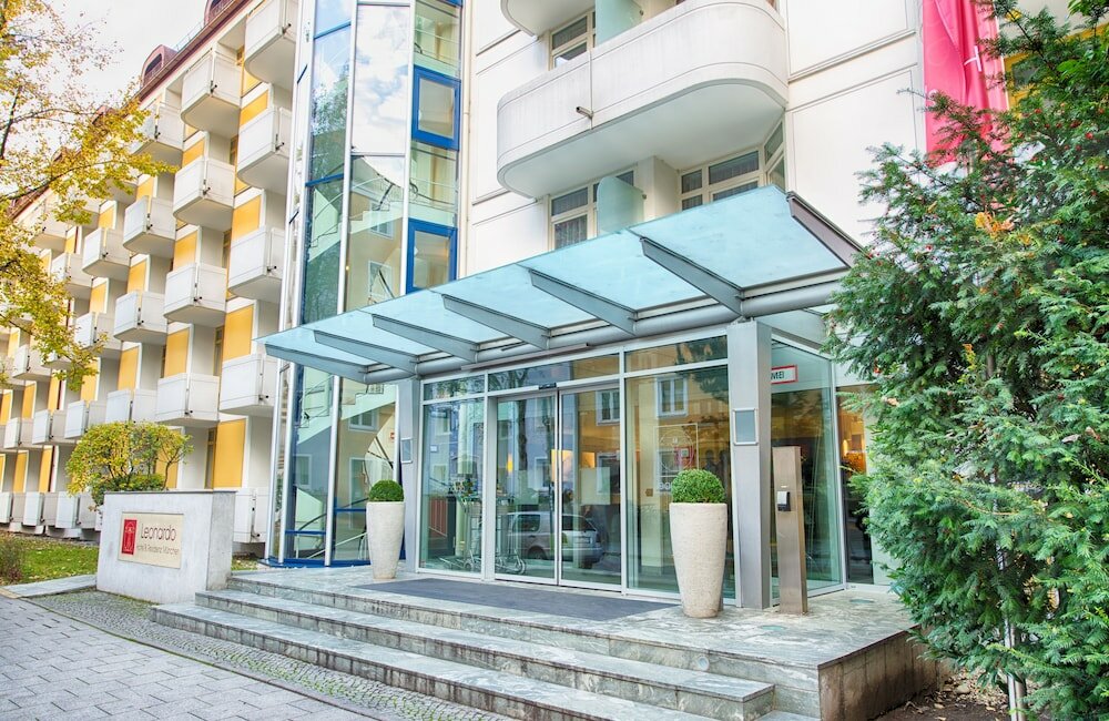 Фото Leonardo Hotel & Residenz München