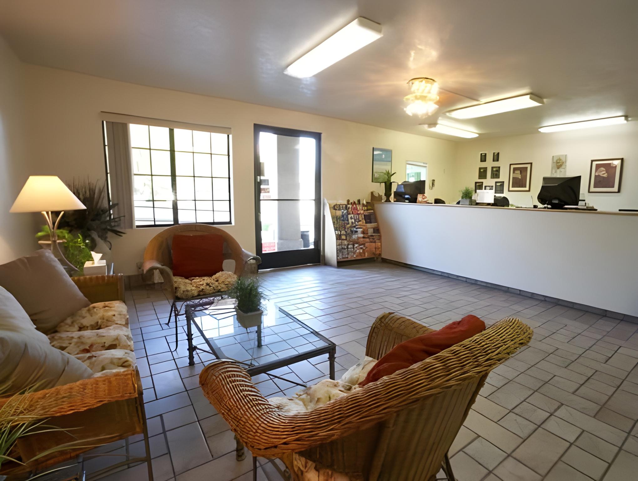 Фото Premier Inns Thousand Oaks