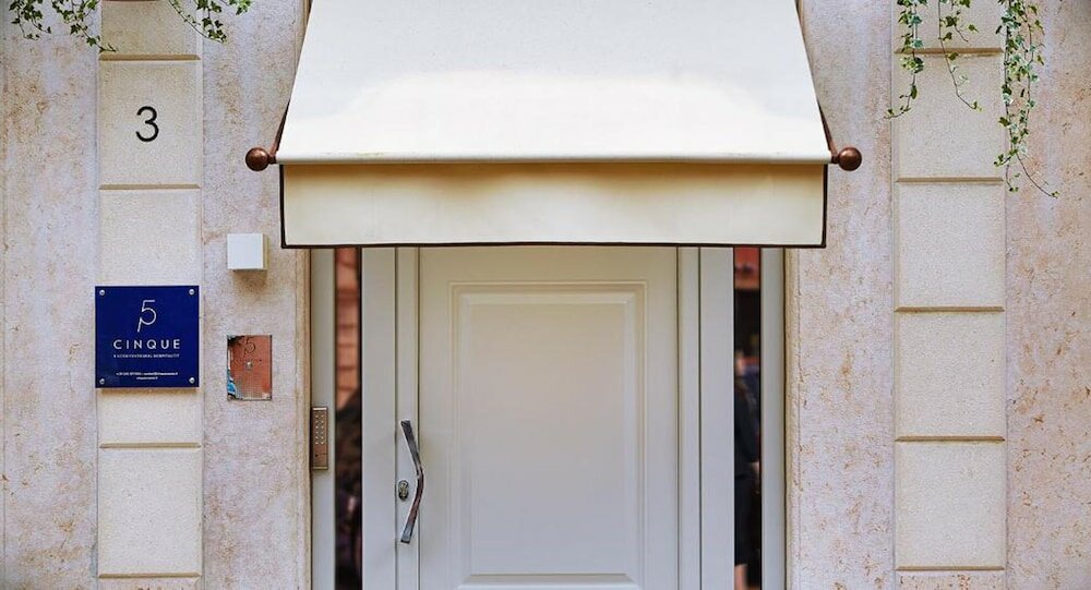 Фото Cinque Luxury Rooms