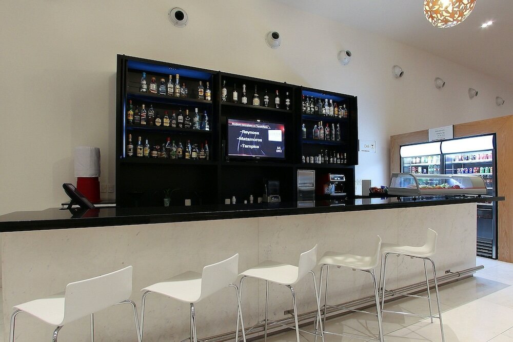 Фото Fiesta Inn Naucalpan