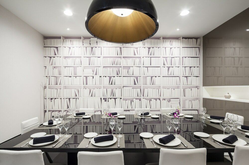 Фото Hotel Ilunion Suites Madrid