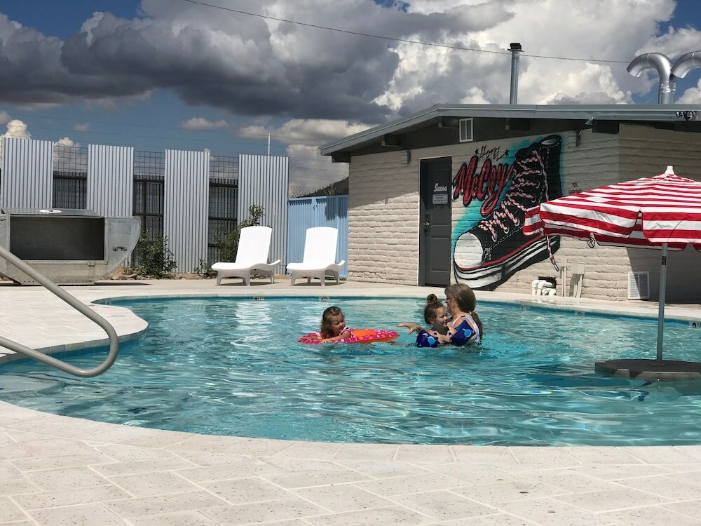 Фото Hotel McCoy - Art, Coffee, Beer, Wine