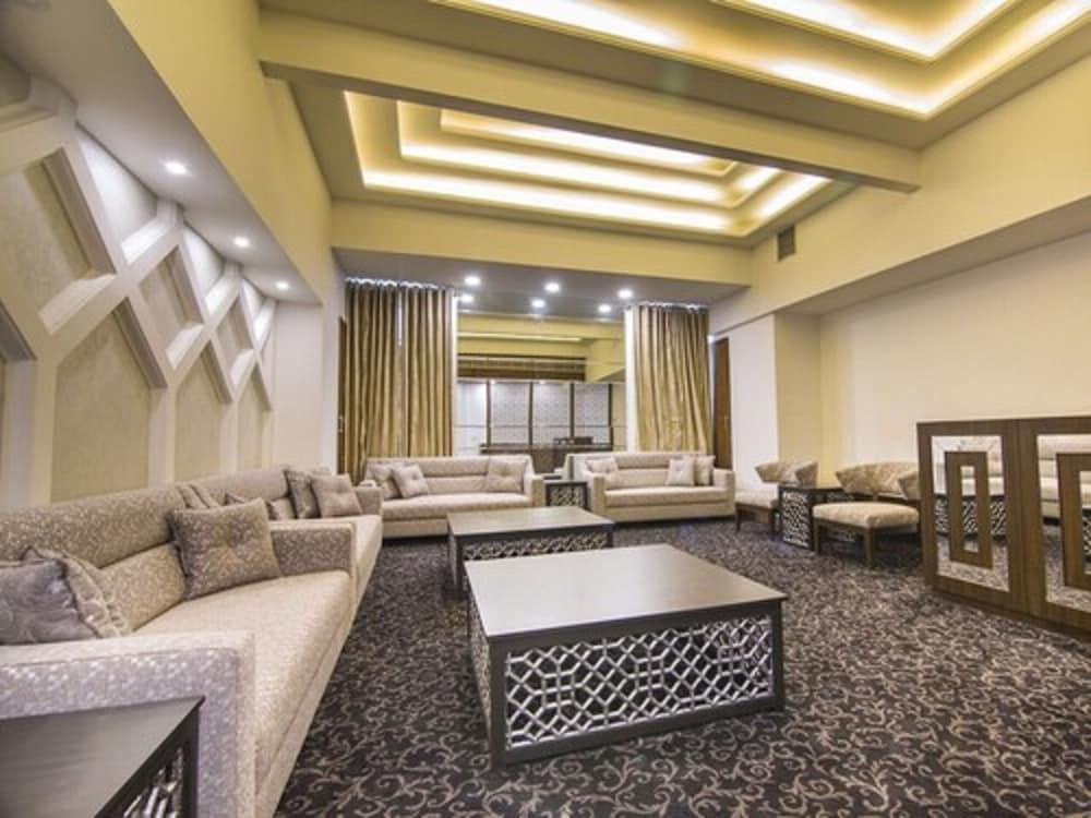 Фото Hotel Centre Point