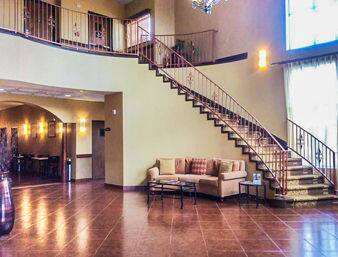 Фото Baymont by Wyndham Cuero