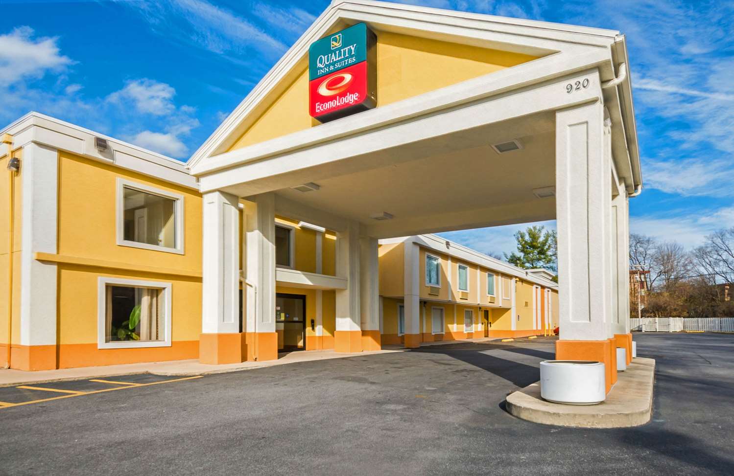 Фото Quality Inn & Suites