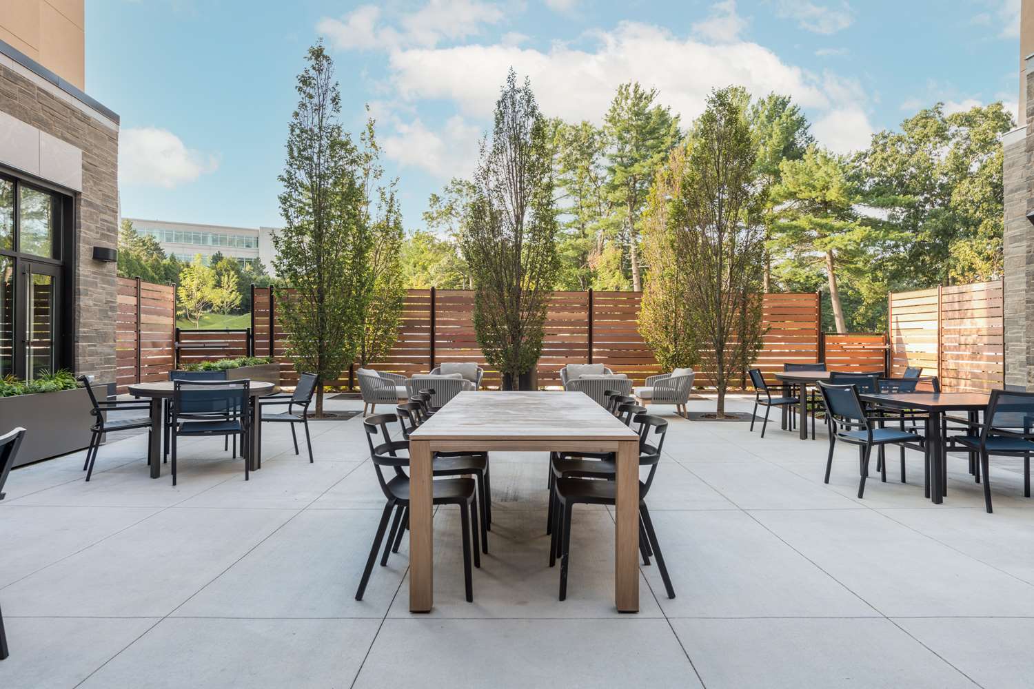 Фото Hilton Garden Inn Boston Canton