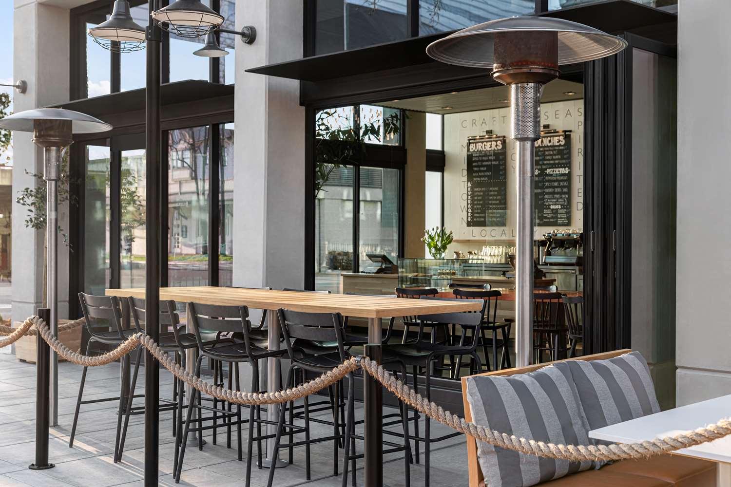 Фото The Fort Sutter Sacramento, Tapestry Collection by Hilton