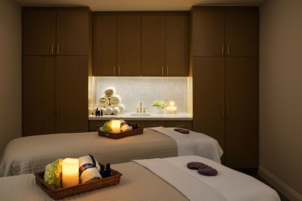 Фото Warwick Melrose Dallas