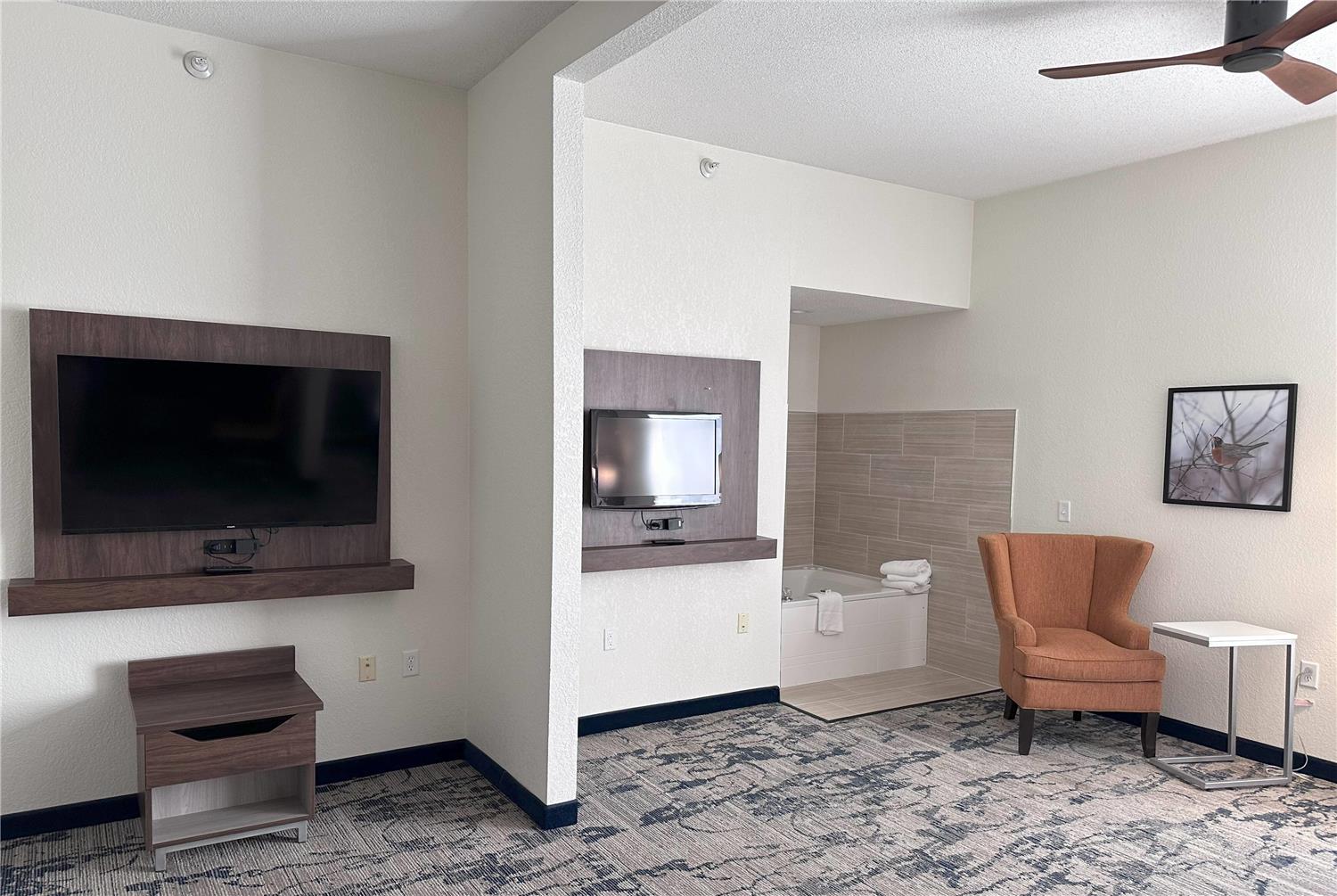 Фото La Quinta Inn & Suites by Wyndham Milwaukee Sw New Berlin