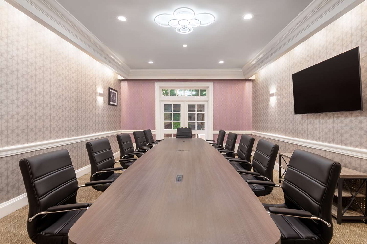 Фото Hampton Inn & Suites Stamford