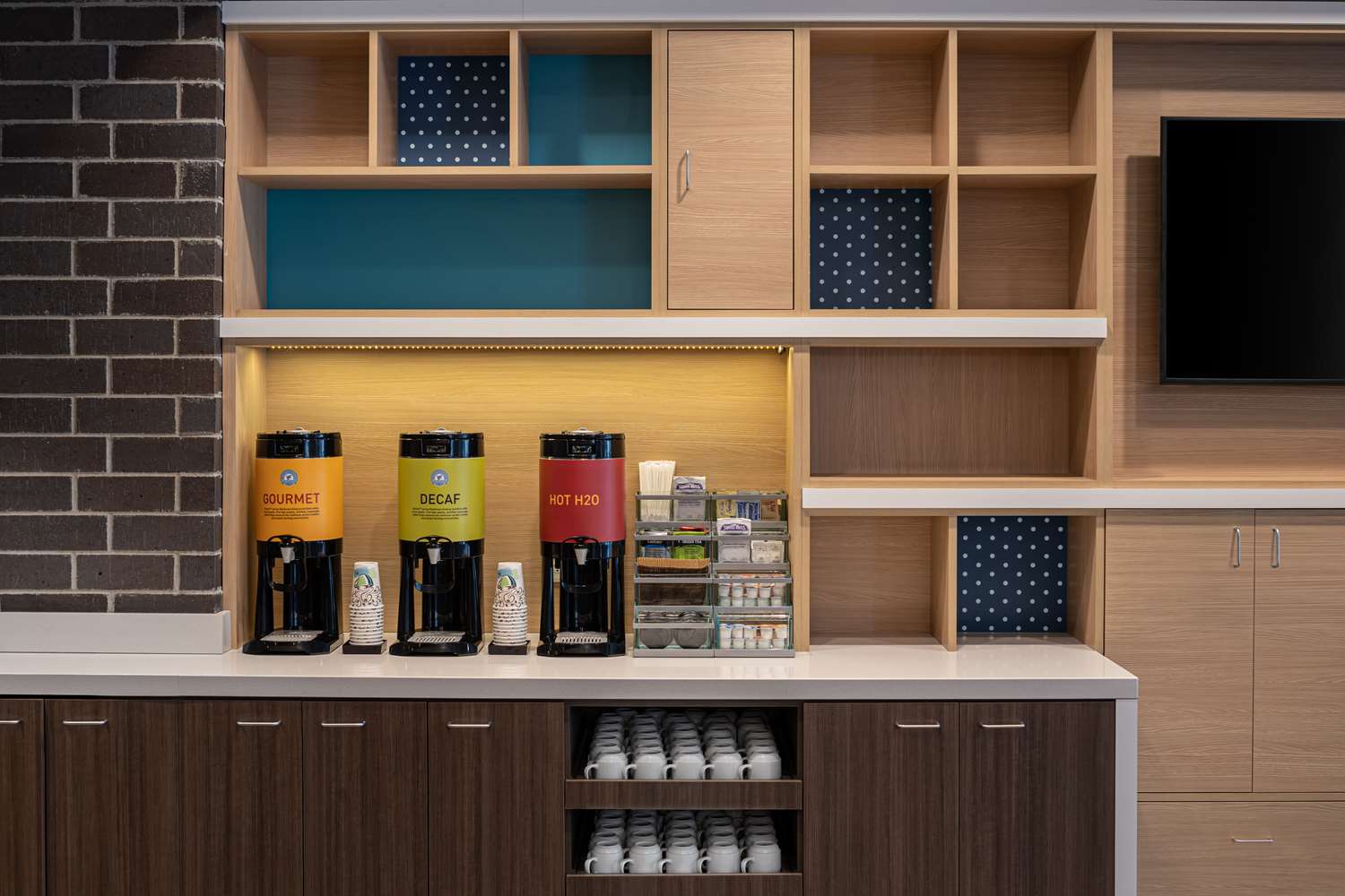 Фото Home2 Suites by Hilton Des Moines at Drake University