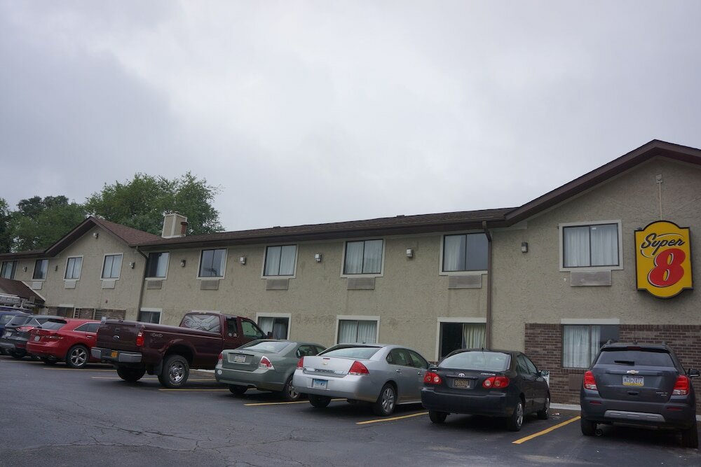 Фото Super 8 by Wyndham Delmont