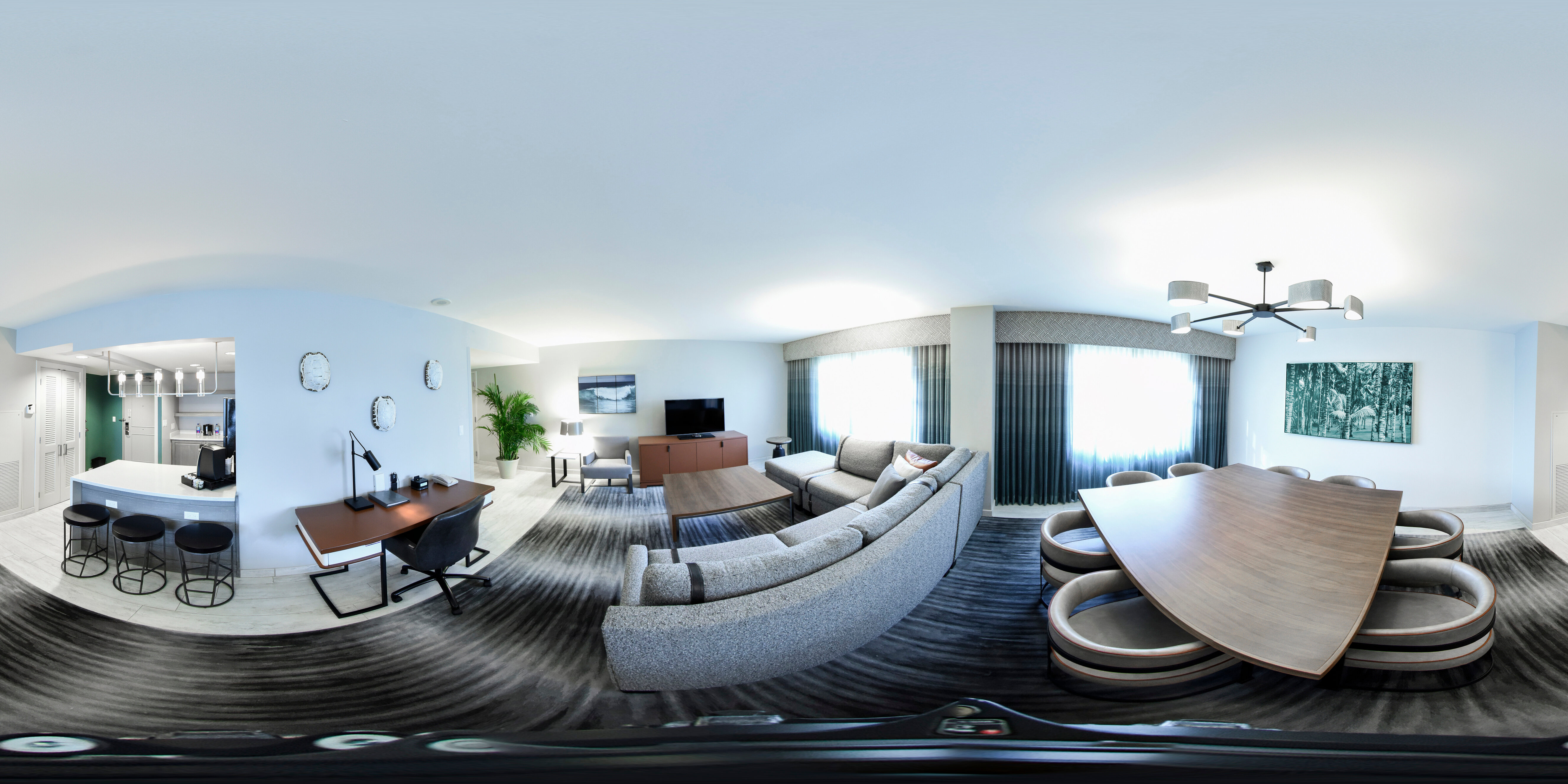 Фото Universal's Loews Sapphire Falls Resort