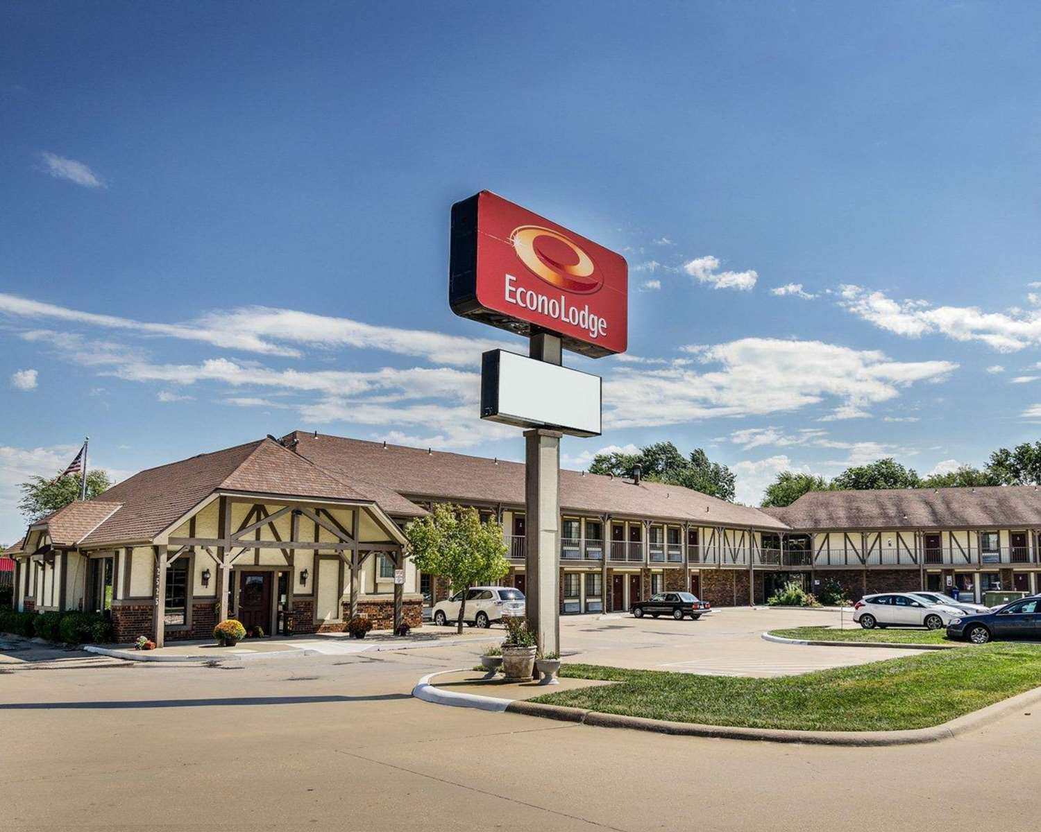 Фото Econo Lodge University