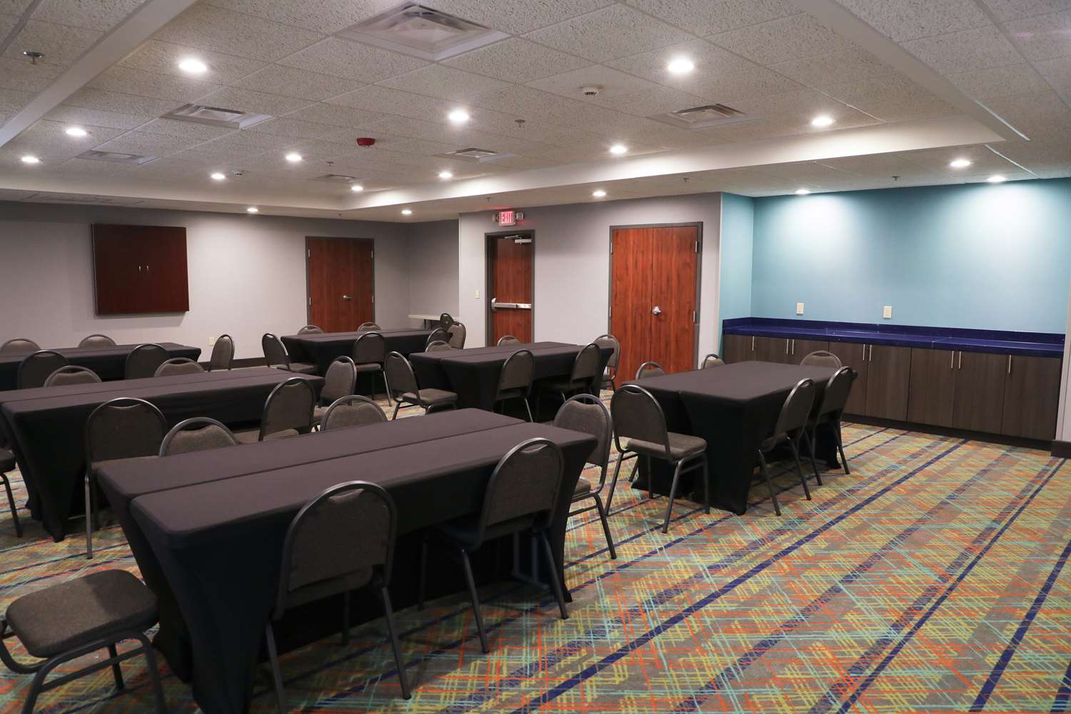 Фото Hampton Inn Muskogee