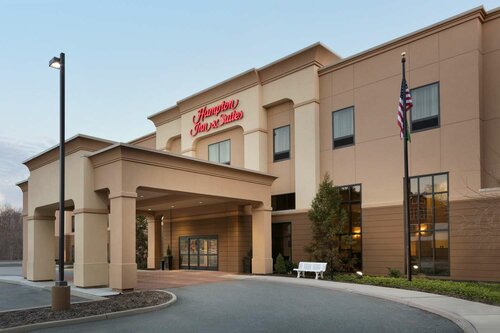 Внешний вид отеля Hampton Inn & Suites Mahwah в Махве, фото 3