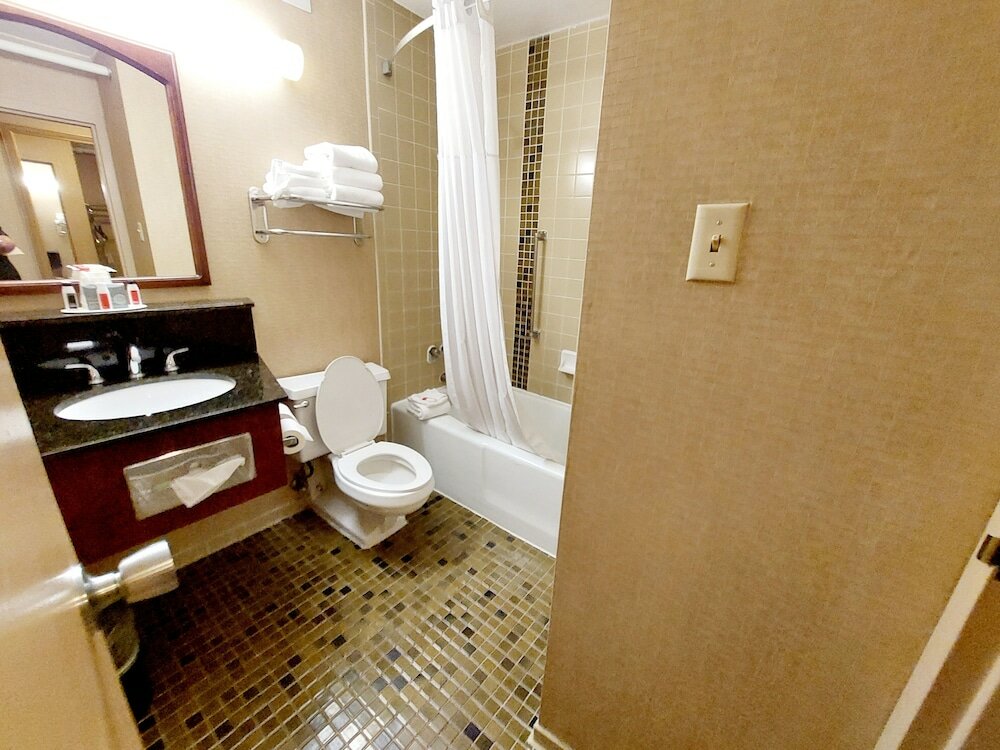 Фото Ramada by Wyndham Reno Hotel and Casino