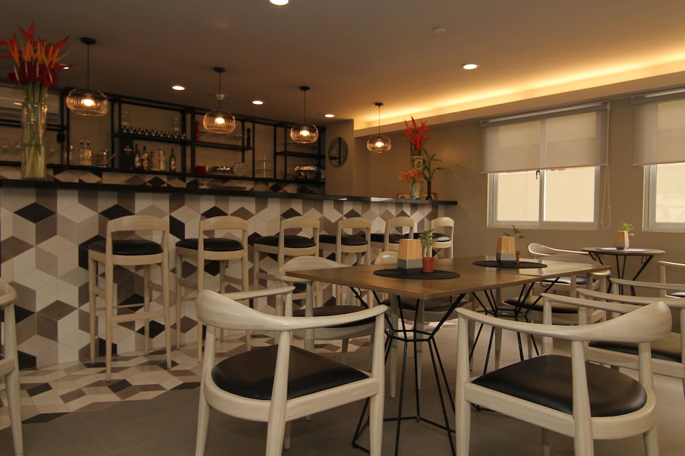 Фото Cebu Hotel Plus