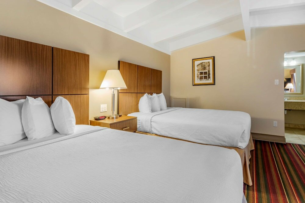 Фото Best Western El Rancho Palacio