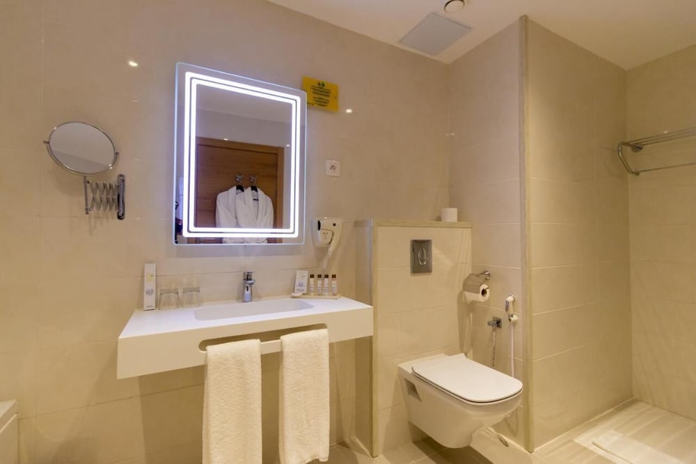 Фото Golden Tulip Opera Alger