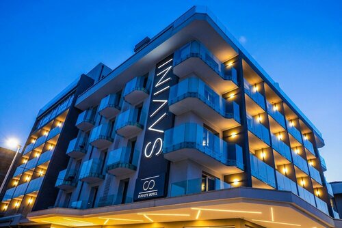 Внешний вид отеля Hotel Savini в Беллария-Иджеа-Марине, фото 1