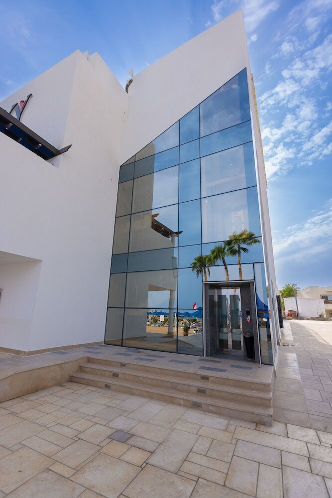 Фото Naama Bay Suites & SPA