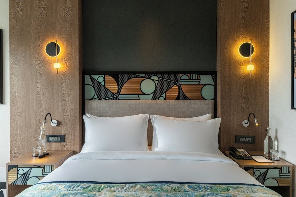 Фото Parallel Hotel