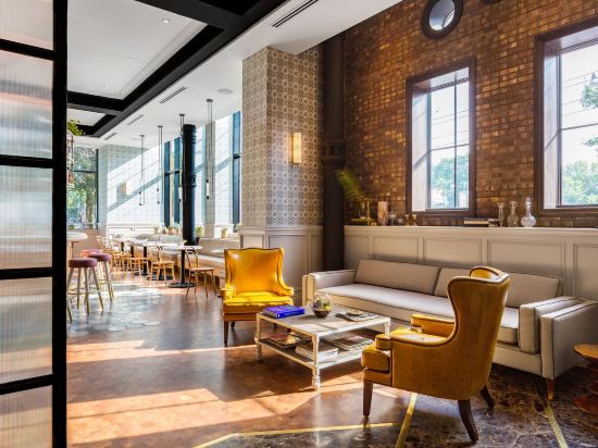 Фото The Broadview Hotel