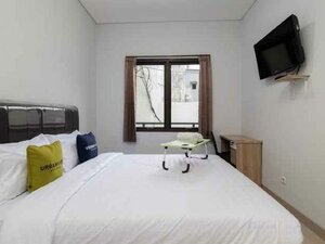 Urbanview Hotel Pasar Baru Jakarta by RedDoorz (RRQJ+JH6, Pasar Baru), hotel