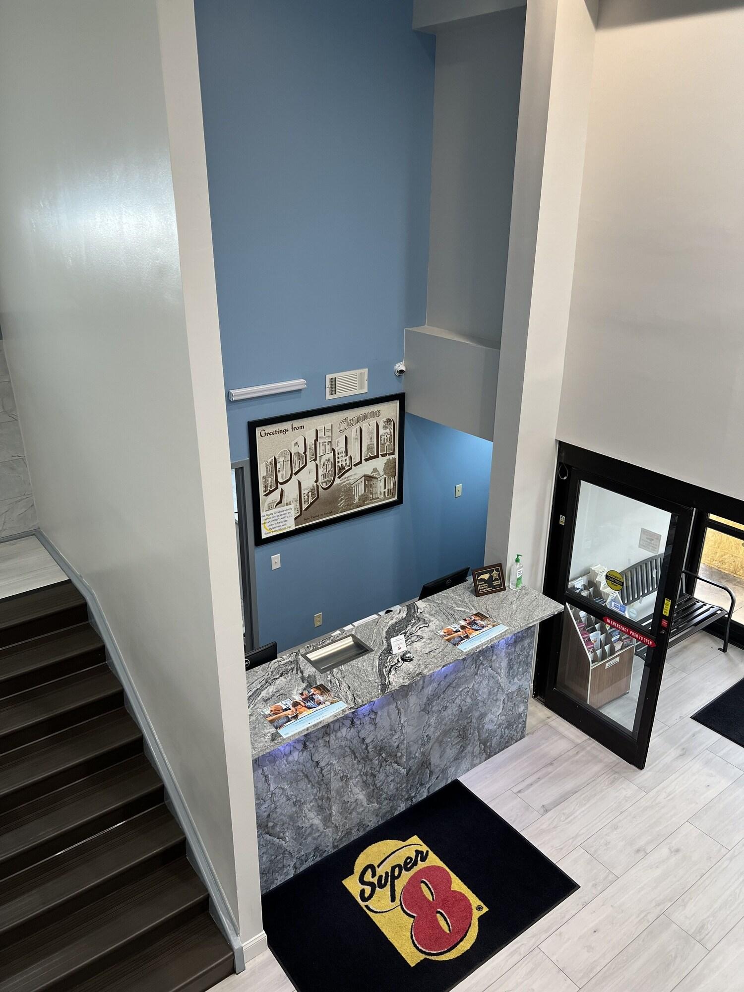 Фото Super 8 by Wyndham Clemmons/Winston-Salem Area I-40