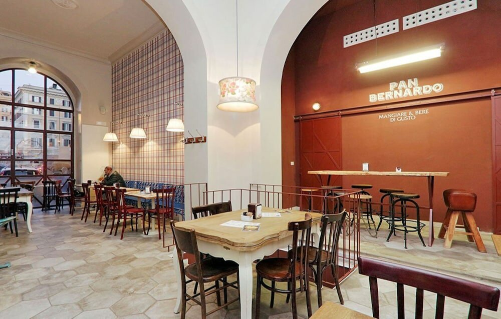 Фото At Forty One