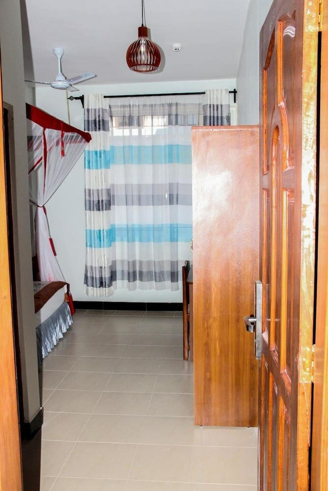 Фото Sea Crest Hotel