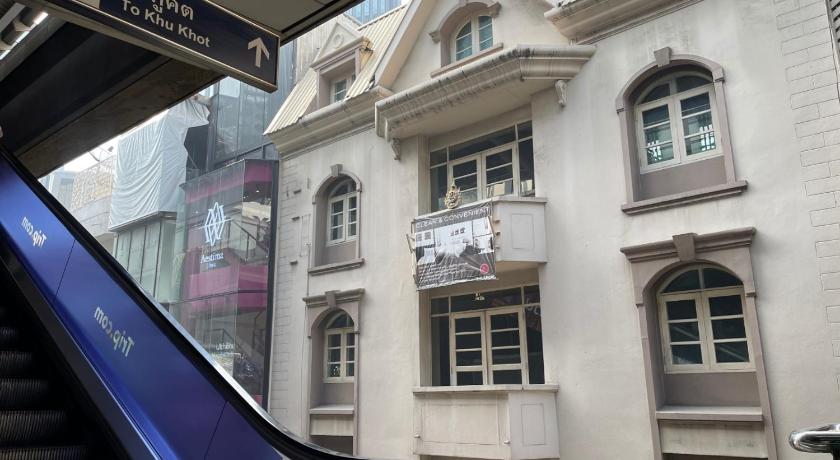 Фото 24 Inn Hotel